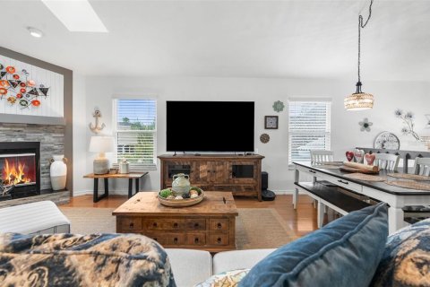 Villa ou maison à vendre à New Port Richey, Floride: 4 chambres, 284.65 m2 № 2413872 - photo 9