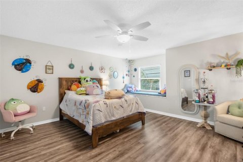 Villa ou maison à vendre à New Port Richey, Floride: 4 chambres, 284.65 m2 № 2413872 - photo 17