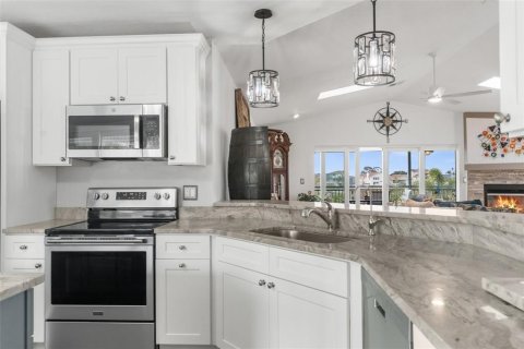 Villa ou maison à vendre à New Port Richey, Floride: 4 chambres, 284.65 m2 № 2413872 - photo 26