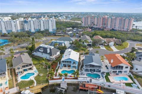 Villa ou maison à vendre à New Port Richey, Floride: 4 chambres, 284.65 m2 № 2413872 - photo 2