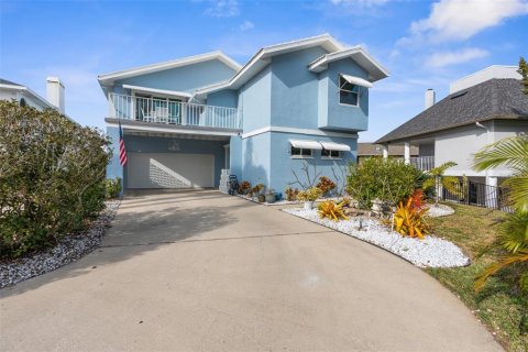 Villa ou maison à vendre à New Port Richey, Floride: 4 chambres, 284.65 m2 № 2413872 - photo 6