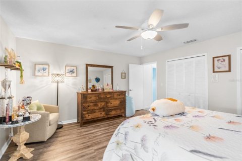 Villa ou maison à vendre à New Port Richey, Floride: 4 chambres, 284.65 m2 № 2413872 - photo 18