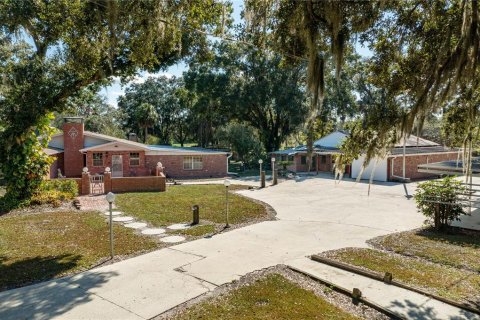 House in Plant City, Florida 5 bedrooms, 652.45 sq.m. № 1561212 - photo 27