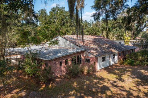 House in Plant City, Florida 5 bedrooms, 652.45 sq.m. № 1561212 - photo 18