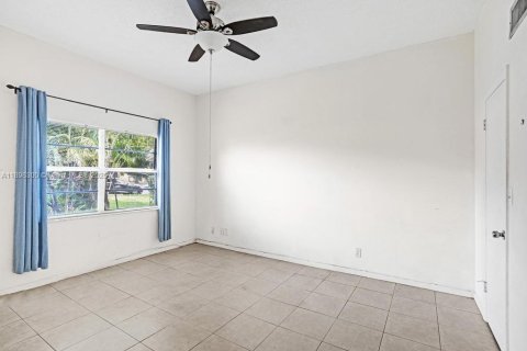 Снять в аренду виллу или дом в Плантация, Флорида 2 спальни, 93.92м2, № 1951758 - фото 18
