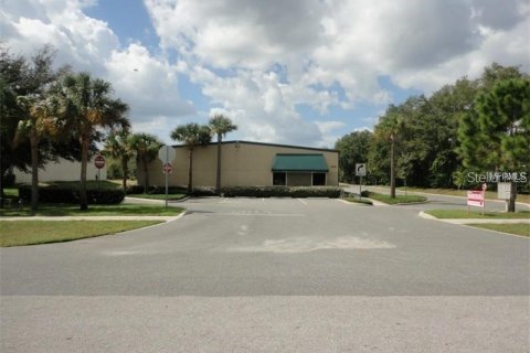 Propiedad comercial en alquiler en Eustis, Florida № 1792068 - foto 1