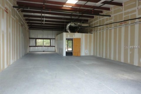 Propiedad comercial en alquiler en Eustis, Florida № 1792068 - foto 3