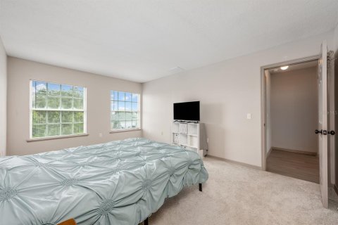 House in Poinciana, Florida 5 bedrooms, 322.74 sq.m. № 1844935 - photo 16