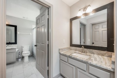 House in Poinciana, Florida 5 bedrooms, 322.74 sq.m. № 1844935 - photo 14