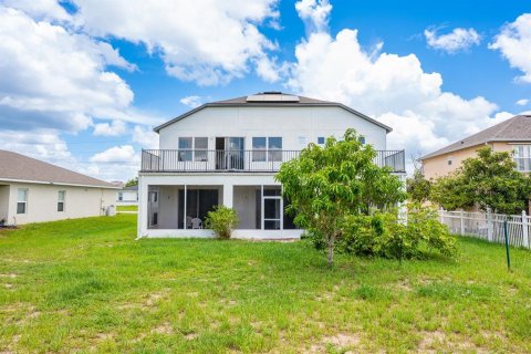House in Poinciana, Florida 5 bedrooms, 322.74 sq.m. № 1844935 - photo 19