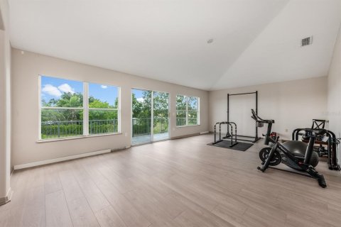 House in Poinciana, Florida 5 bedrooms, 322.74 sq.m. № 1844935 - photo 13