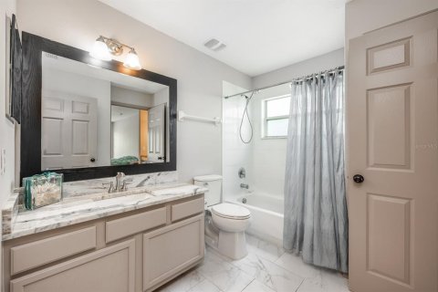 House in Poinciana, Florida 5 bedrooms, 322.74 sq.m. № 1844935 - photo 15
