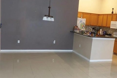 Adosado en alquiler en Orlando, Florida, 3 dormitorios, 121.89 m2 № 1898929 - foto 4