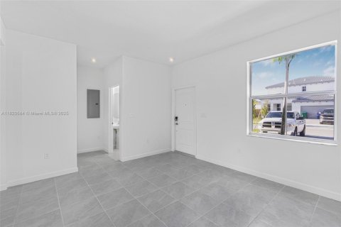 Townhouse in Homestead, Florida 3 bedrooms, 137.77 sq.m. № 1779810 - photo 5