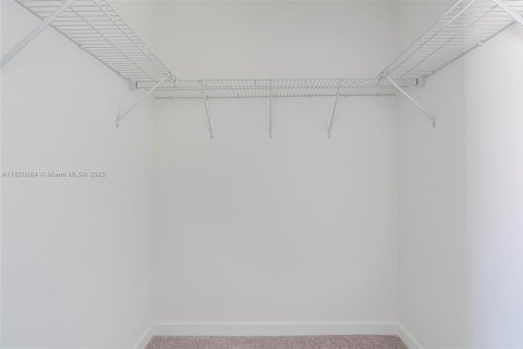Townhouse in Homestead, Florida 3 bedrooms, 137.77 sq.m. № 1779810 - photo 16