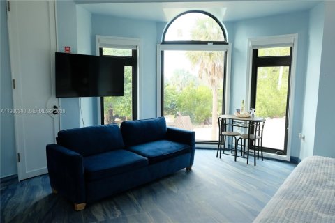 Villa ou maison à vendre à Big Pine Key, Floride: 6 chambres, 281.4 m2 № 2080409 - photo 26