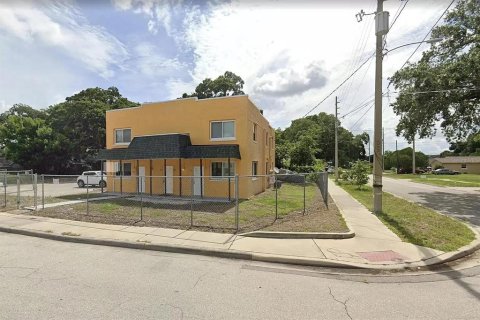 Commercial property in Orlando, Florida 12 bedrooms, 297.29 sq.m. № 2318989