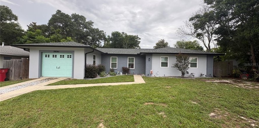 Villa ou maison à Citrus Springs, Floride 4 chambres, 146.69 m2 № 2207334