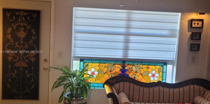 Кондоминиум с 1 спальней в Майами, Флорида № 2024510