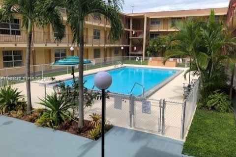 Condominio en venta en Miami, Florida, 1 dormitorio, 50.17 m2 № 2024510 - foto 11