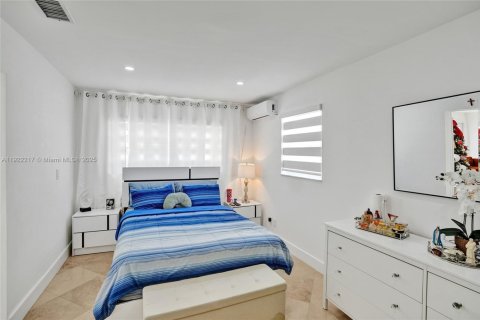 Villa ou maison à vendre à Miami, Floride: 3 chambres, 149.85 m2 № 1976312 - photo 28