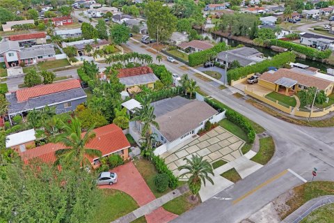 Villa ou maison à vendre à Miami, Floride: 3 chambres, 149.85 m2 № 1976312 - photo 6