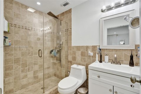 Villa ou maison à vendre à Miami, Floride: 3 chambres, 149.85 m2 № 1976312 - photo 22