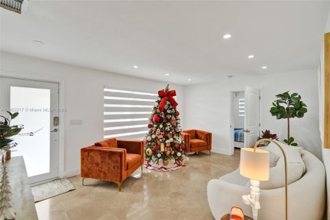 Villa ou maison à vendre à Miami, Floride: 3 chambres, 149.85 m2 № 1976312 - photo 11