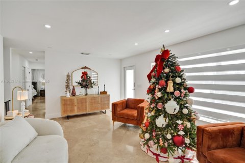 Villa ou maison à vendre à Miami, Floride: 3 chambres, 149.85 m2 № 1976312 - photo 13