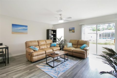 Villa ou maison à louer à Port Charlotte, Floride: 3 chambres, 115.57 m2 № 969159 - photo 25