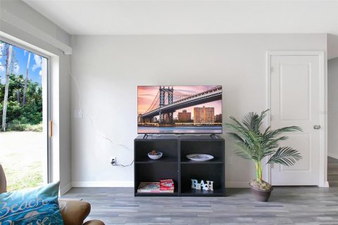 Villa ou maison à louer à Port Charlotte, Floride: 3 chambres, 115.57 m2 № 969159 - photo 28