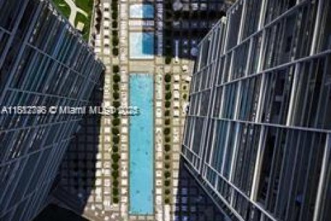 Condo in Miami, Florida, 2 bedrooms  № 2024886 - photo 3