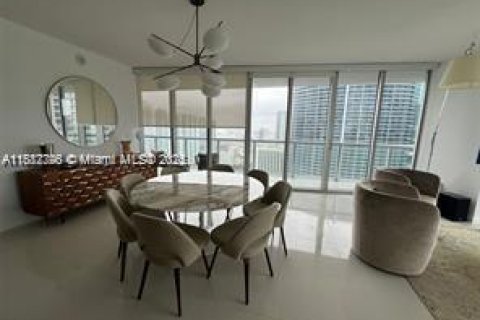 Condo in Miami, Florida, 2 bedrooms  № 2024886 - photo 4
