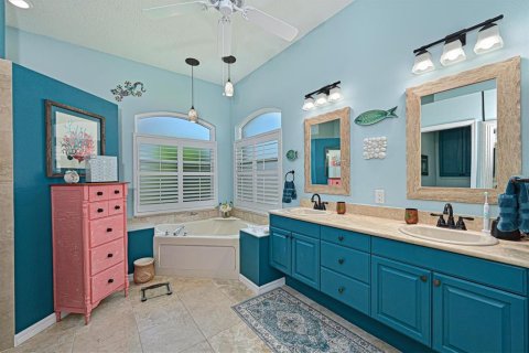 House in Bradenton, Florida 4 bedrooms, 218.41 sq.m. № 1801333 - photo 15