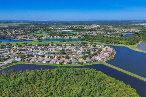 House in Bradenton, Florida 4 bedrooms, 218.41 sq.m. № 1801333 - photo 5
