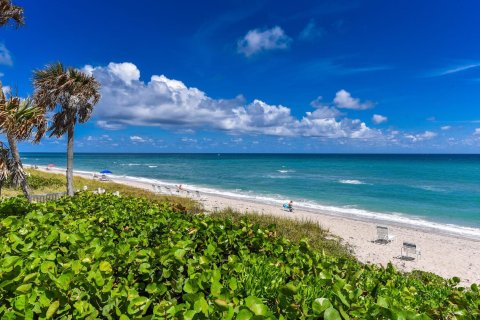 Condo in Boca Raton, Florida, 2 bedrooms  № 924483 - photo 1