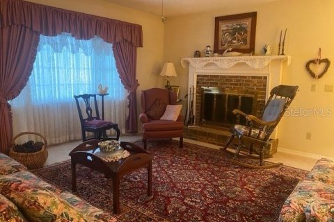 House in Ocala, Florida 3 bedrooms, 237.27 sq.m. № 2424331 - photo 30