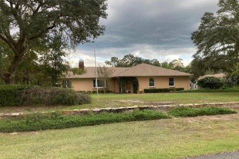 House in Ocala, Florida 3 bedrooms, 237.27 sq.m. № 2424331
