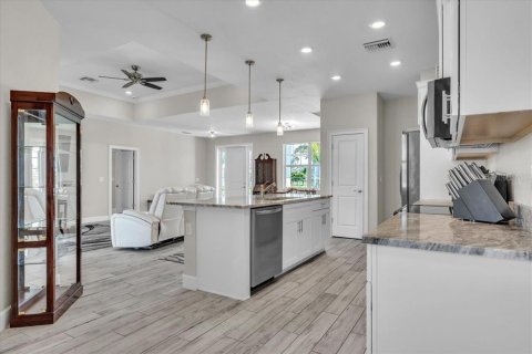 Villa ou maison à vendre à Punta Gorda, Floride: 3 chambres, 176.98 m2 № 2098094 - photo 14