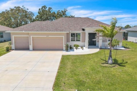 Villa ou maison à Punta Gorda, Floride 3 chambres, 176.98 m2 № 2098094