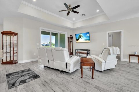 Villa ou maison à vendre à Punta Gorda, Floride: 3 chambres, 176.98 m2 № 2098094 - photo 5