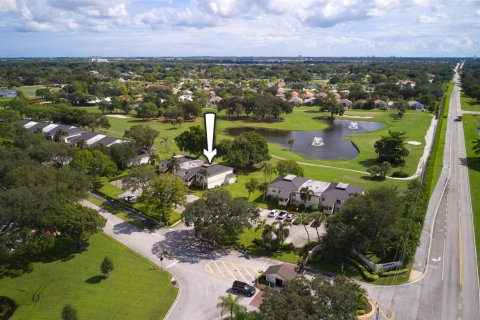 Copropriété à vendre à Palm Beach Gardens, Floride: 2 chambres, 92.9 m2 № 2410781 - photo 2