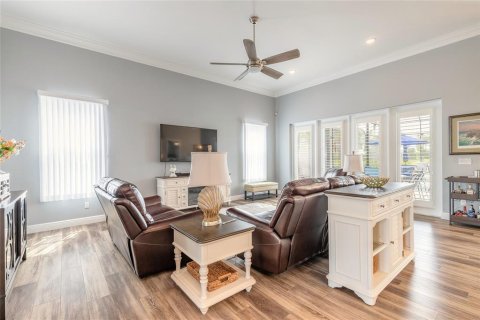 House in New Smyrna Beach, Florida 4 bedrooms, 228.82 sq.m. № 1857805 - photo 8