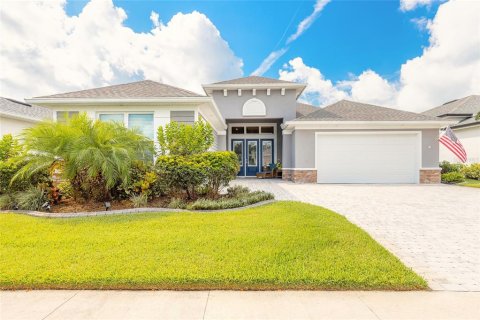 House in New Smyrna Beach, Florida 4 bedrooms, 228.82 sq.m. № 1857805 - photo 1