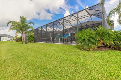 House in New Smyrna Beach, Florida 4 bedrooms, 228.82 sq.m. № 1857805 - photo 14