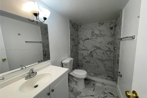 Condominio en alquiler en Miami, Florida, 2 dormitorios, 70.61 m2 № 1997442 - foto 10