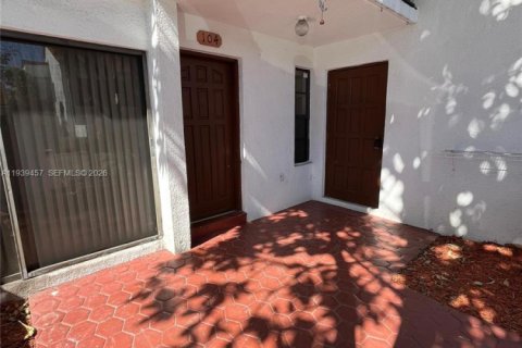 Copropriété à louer à Miami, Floride: 2 chambres, 70.61 m2 № 1997442 - photo 24