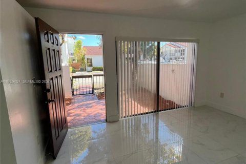 Copropriété à louer à Miami, Floride: 2 chambres, 70.61 m2 № 1997442 - photo 22