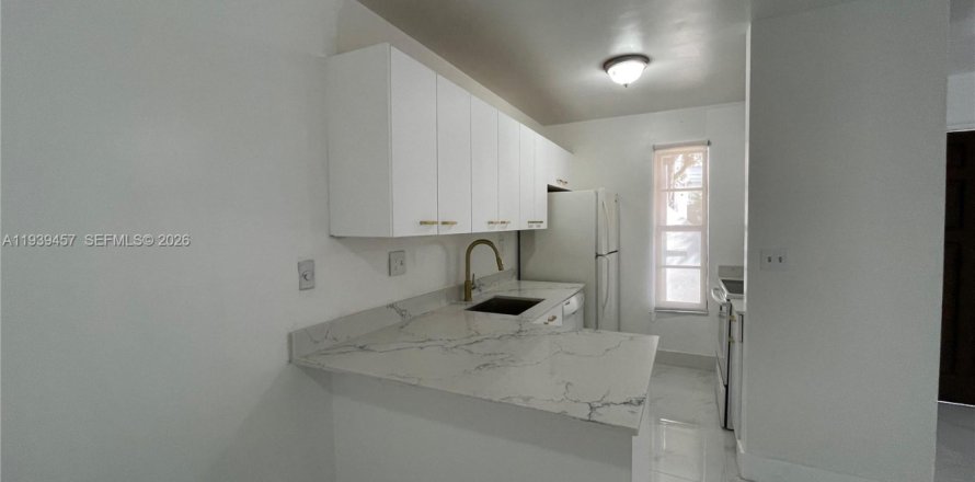 Condominio en Miami, Florida, 2 dormitorios № 1997442