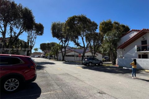 Copropriété à louer à Miami, Floride: 2 chambres, 70.61 m2 № 1997442 - photo 27